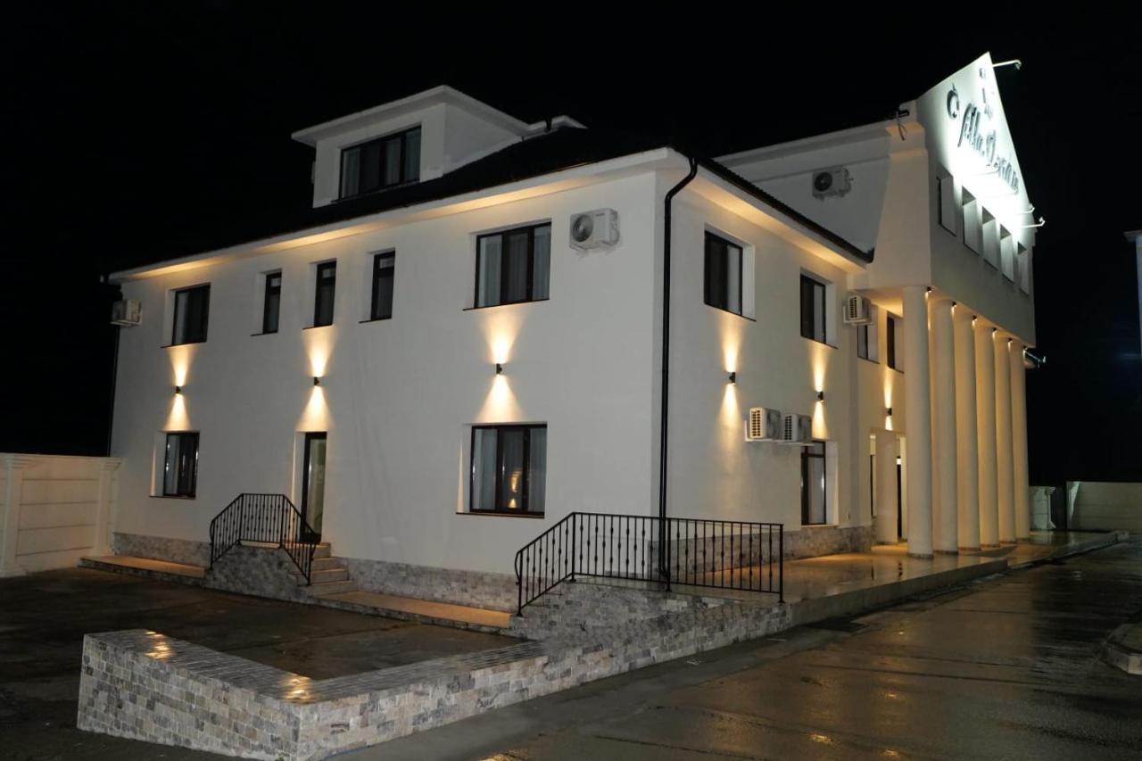 Hotel Villa Ovidiu Drobeta Turnu Severin Eksteriør bilde